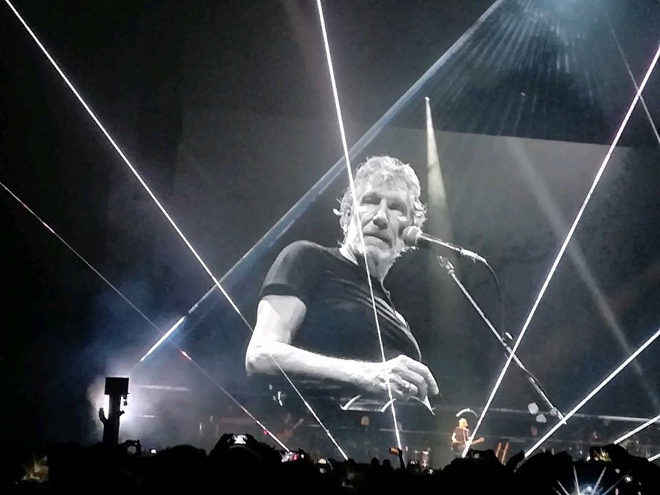 Пожарна охрана на концерт на Roger Waters в зала 
